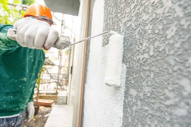 耐久性の高い塗料の使用で外壁の耐用年数を延ばします